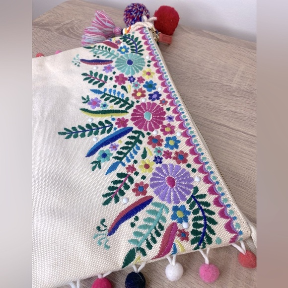 Steven By Steve Madden Jyme Colorful Embroidered Pom Pom Clutch Pouch Natural - Picture 10 of 12